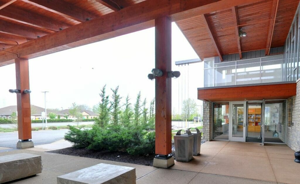Entrance to the Orange Branch Library